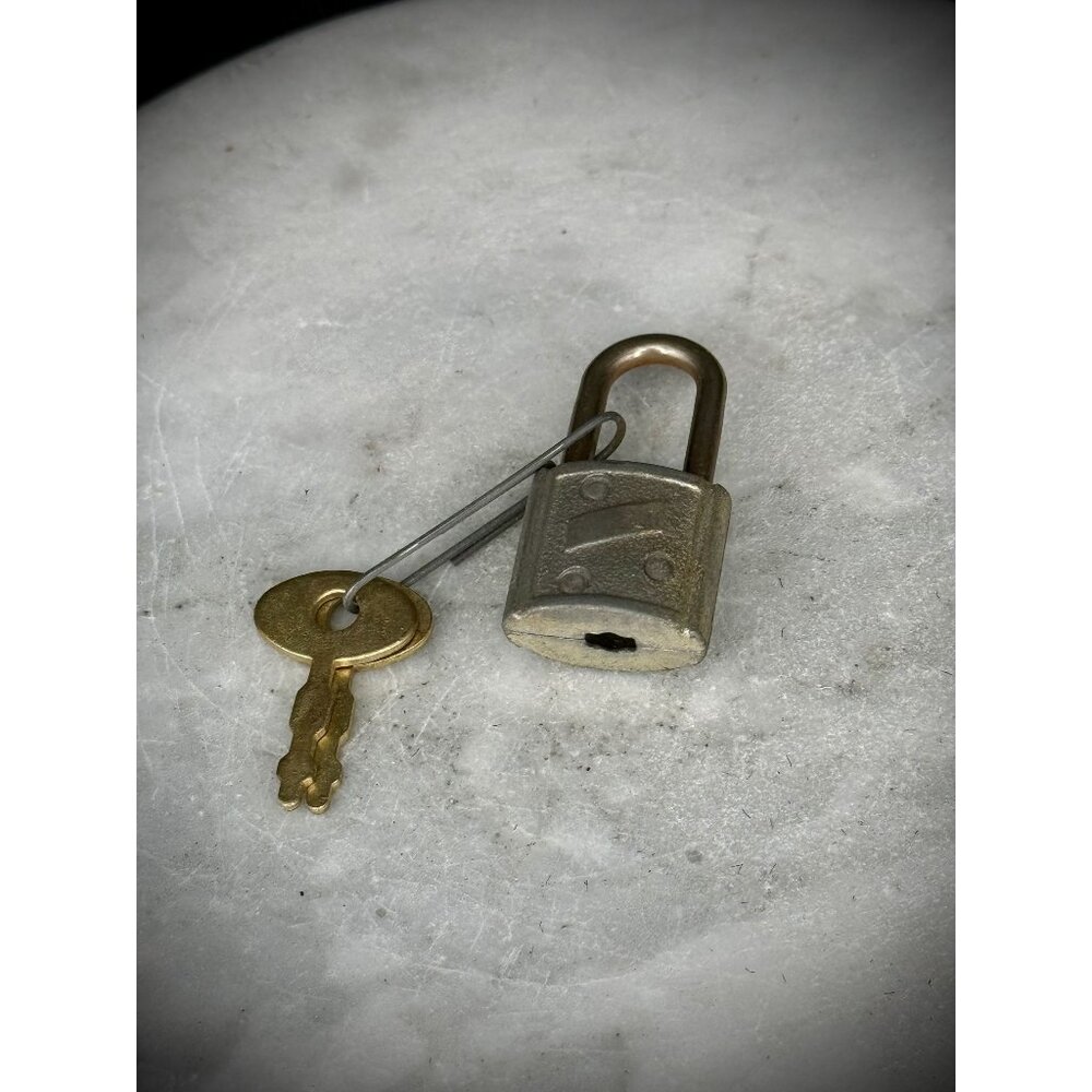 Vintage Small lock and keys